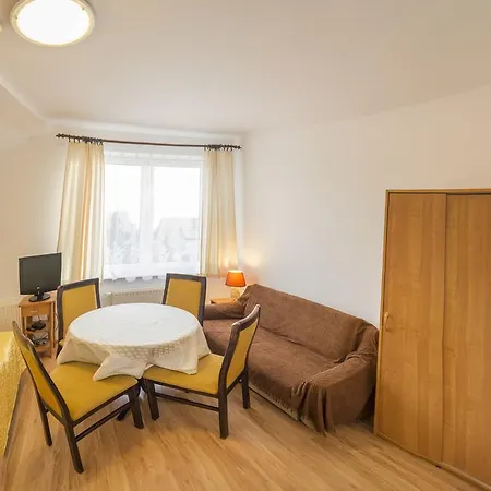 Homestay Dom Goscinny Abra W Kolobrzegu *